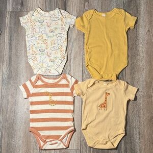 7 Bodysuit Bundle- 0/3 month